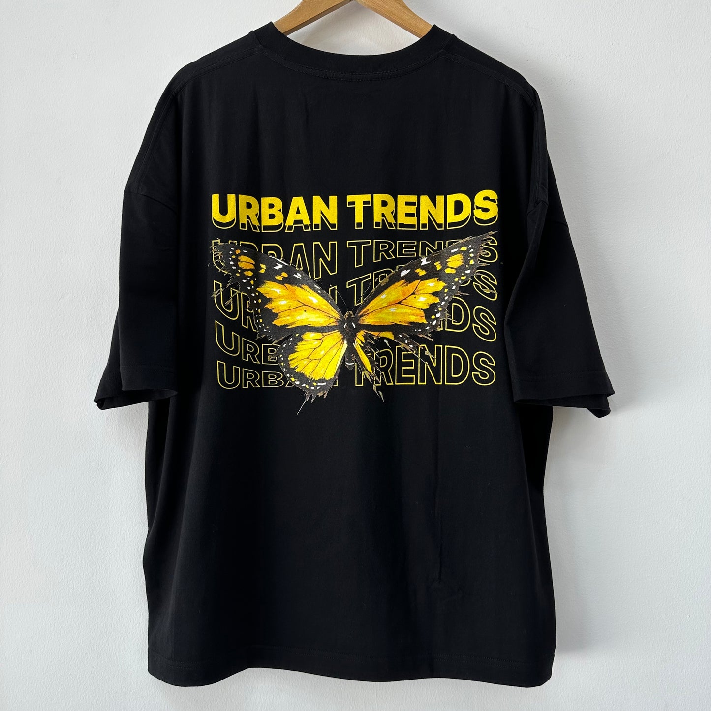 UT Butterfly Oversized Tee Black