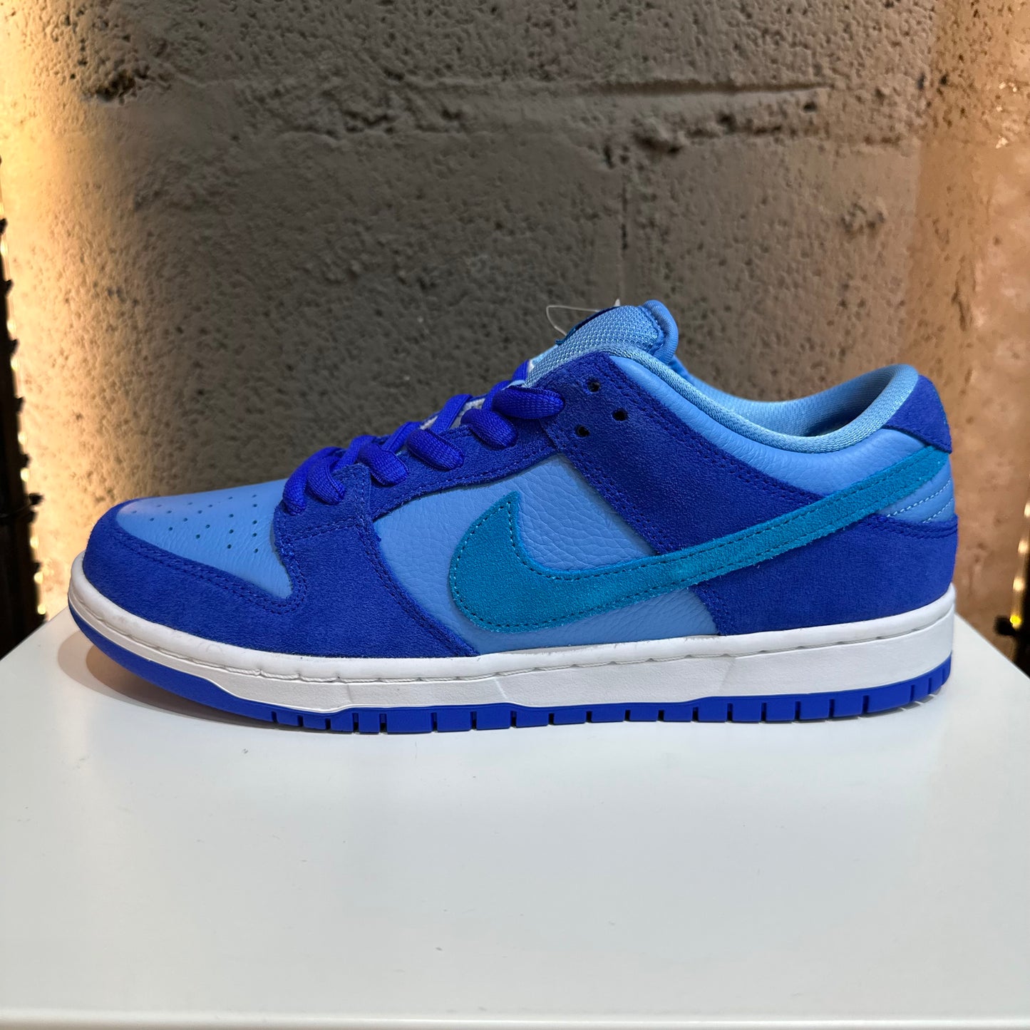 SB Dunk Low Blue Raspberry