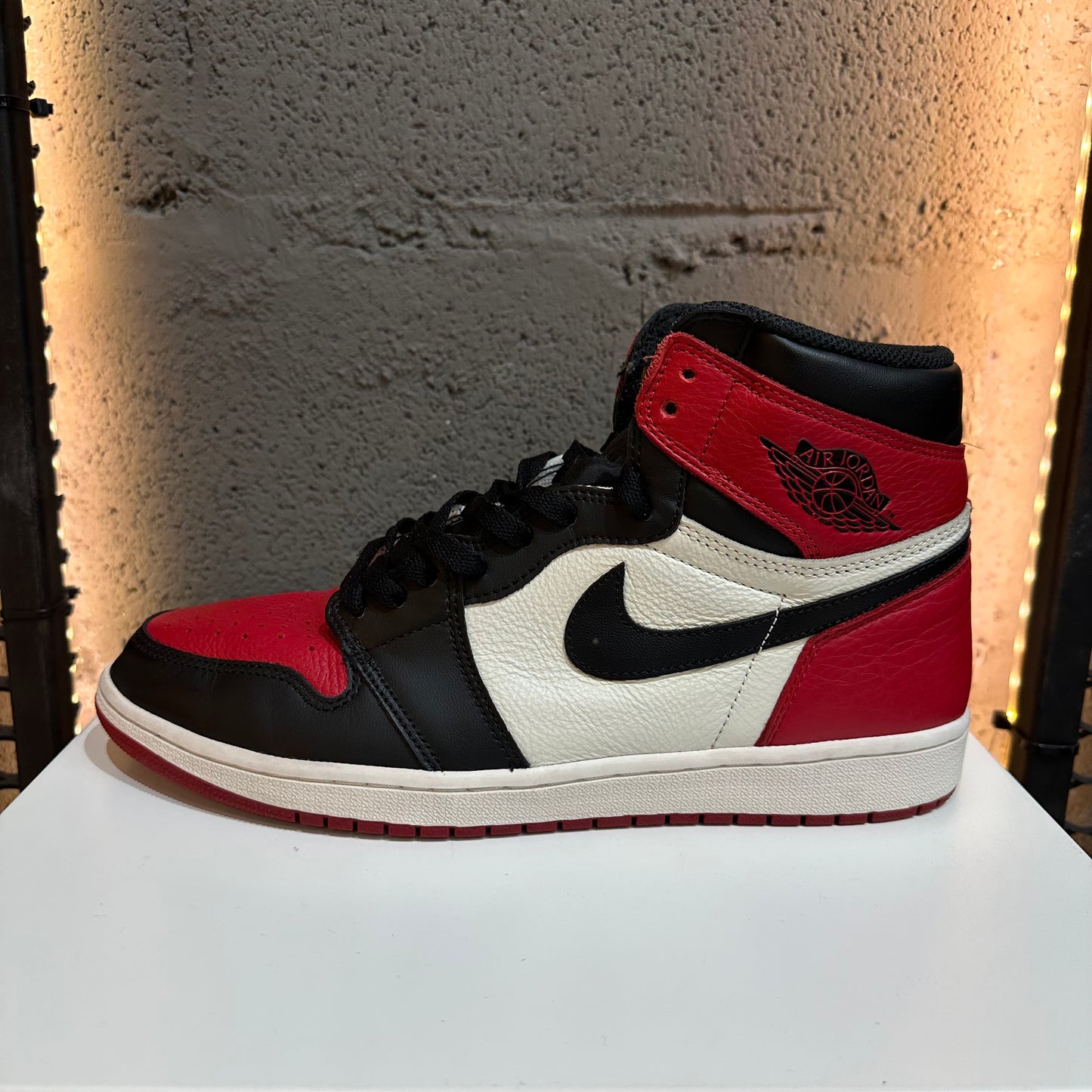 Jordan 1 High OG Bred Toe