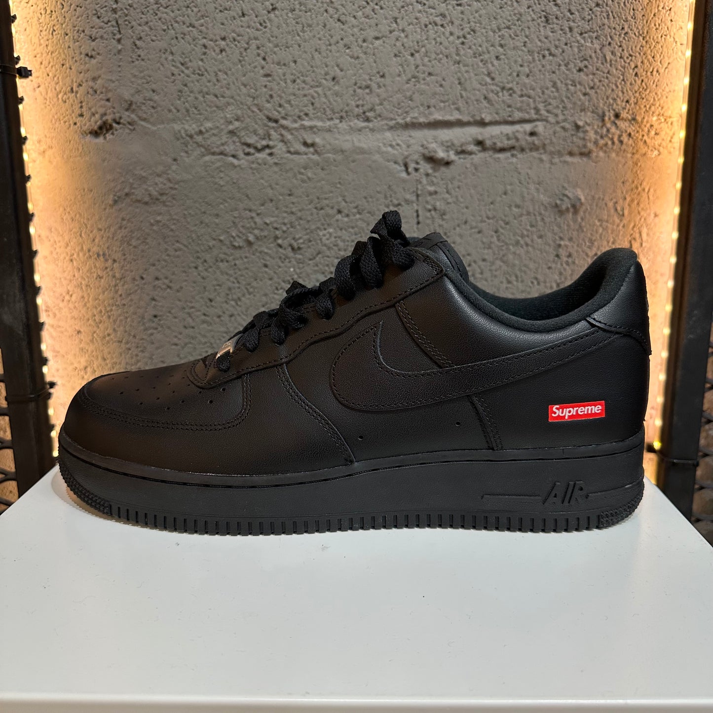 Air Force 1 Low Supreme Black