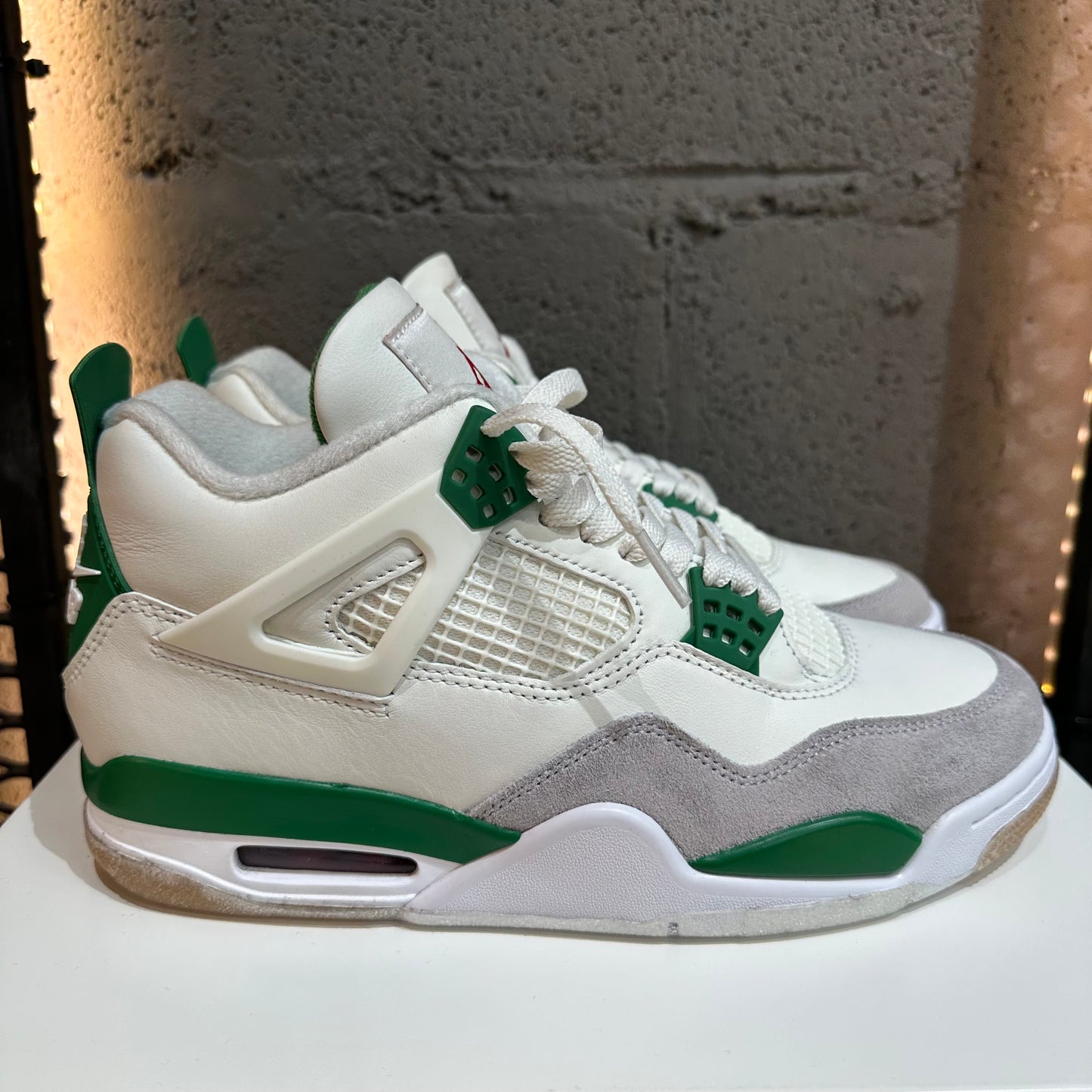 Jordan 4 SB Pine Green