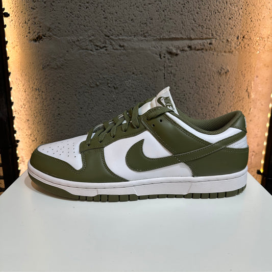 Dunk Low Medium Olive (W)