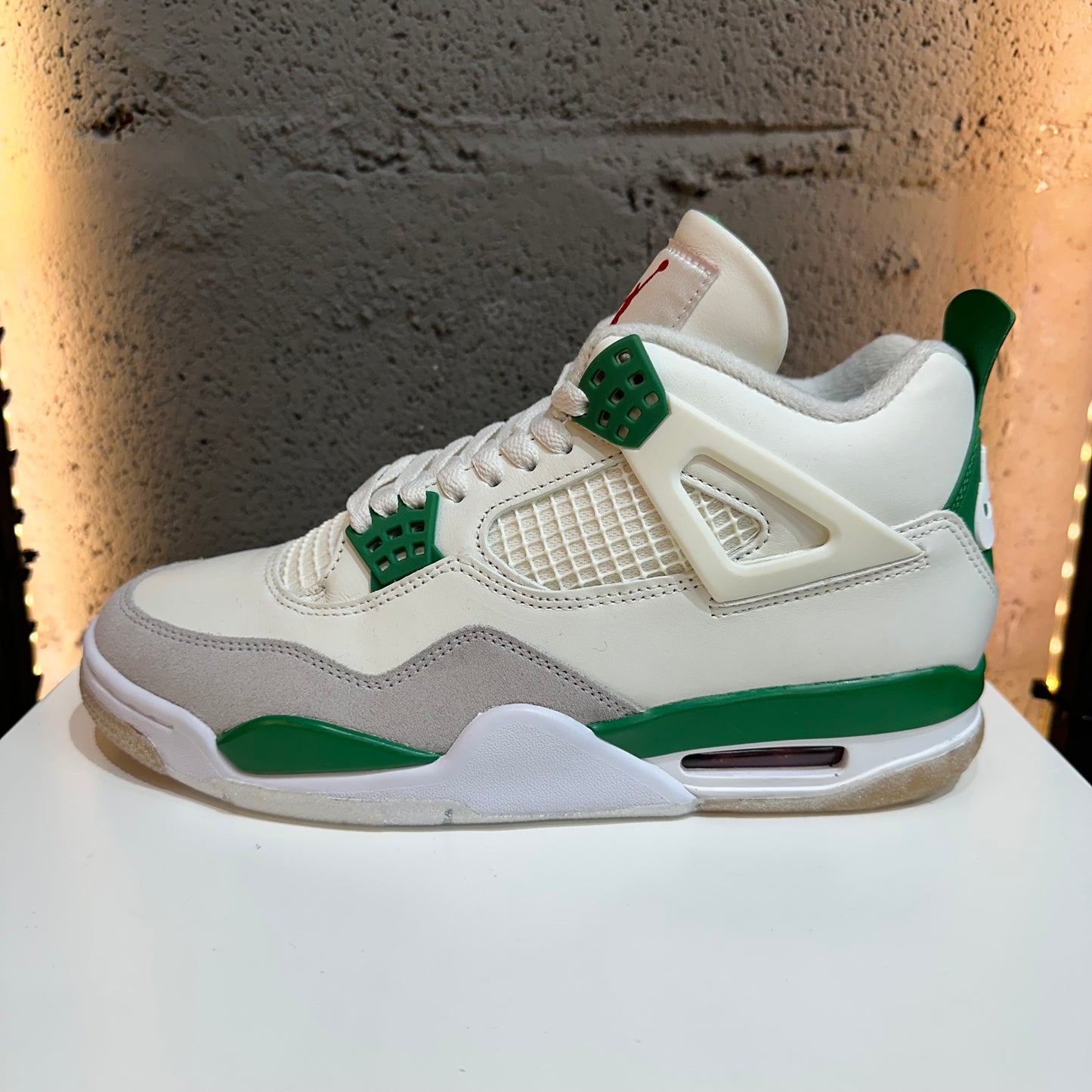 Jordan 4 SB Pine Green