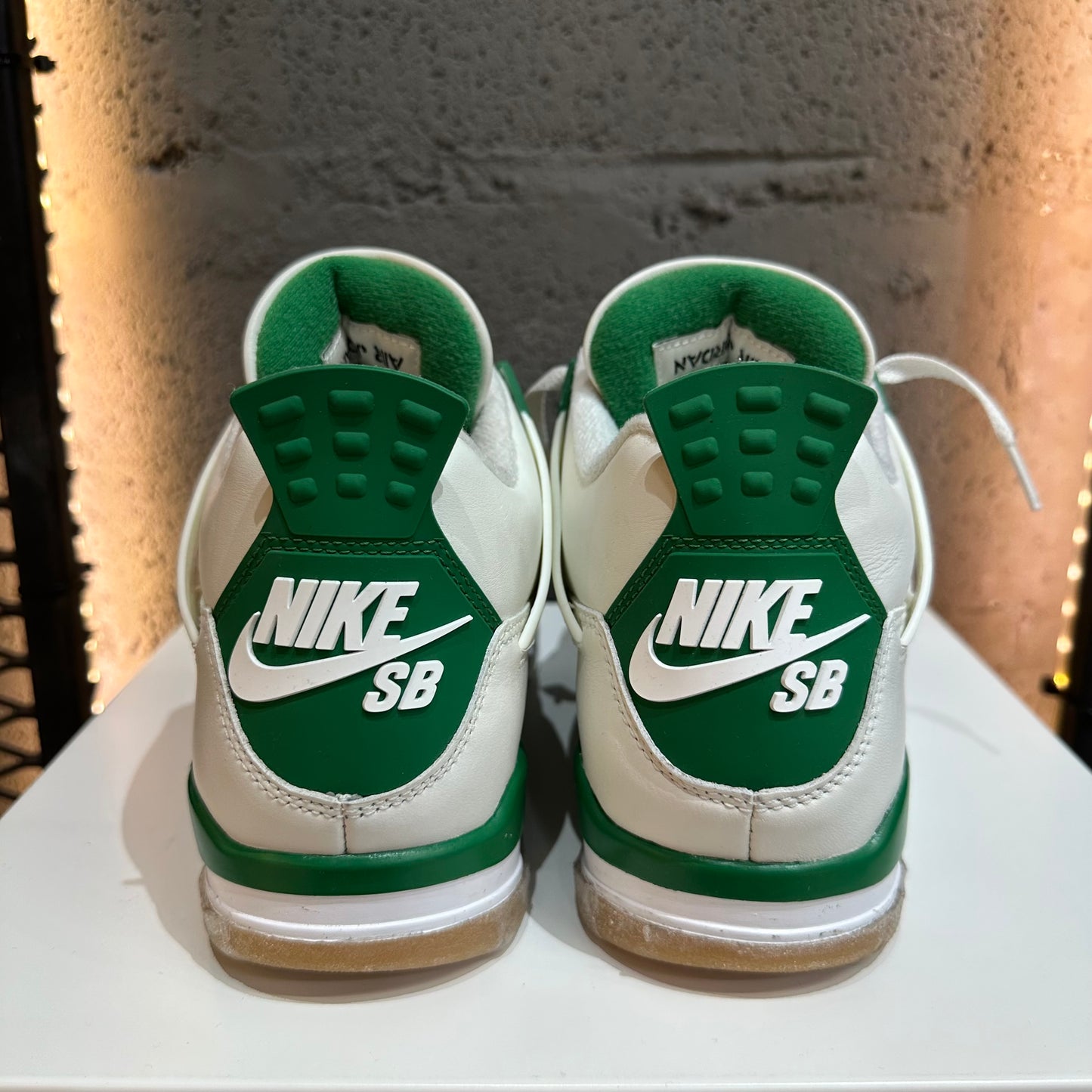 Jordan 4 SB Pine Green