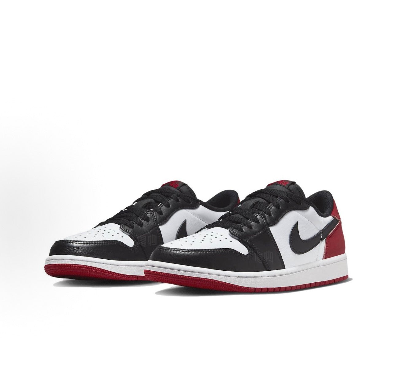 Jordan 1 Low OG Black Toe